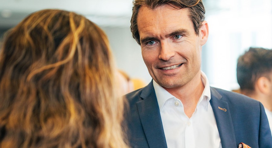 Networking bei der IISII Investoren Konferenz